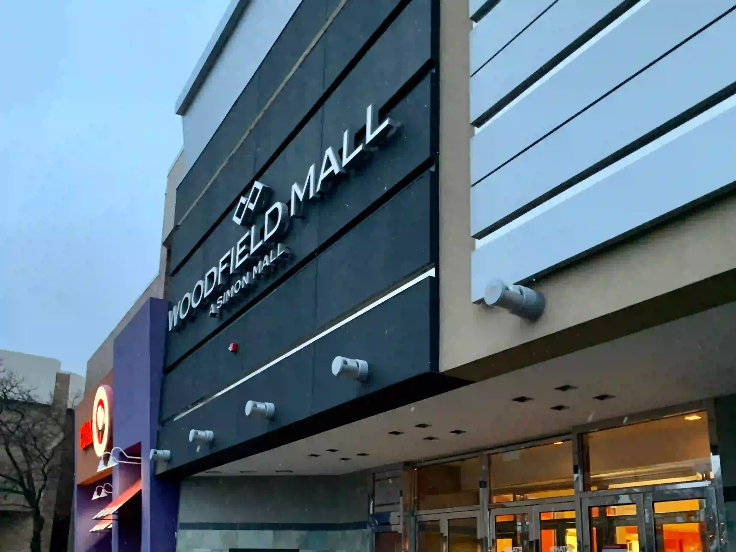 Retail Paradise: Woodfield Mall in Schaumburg