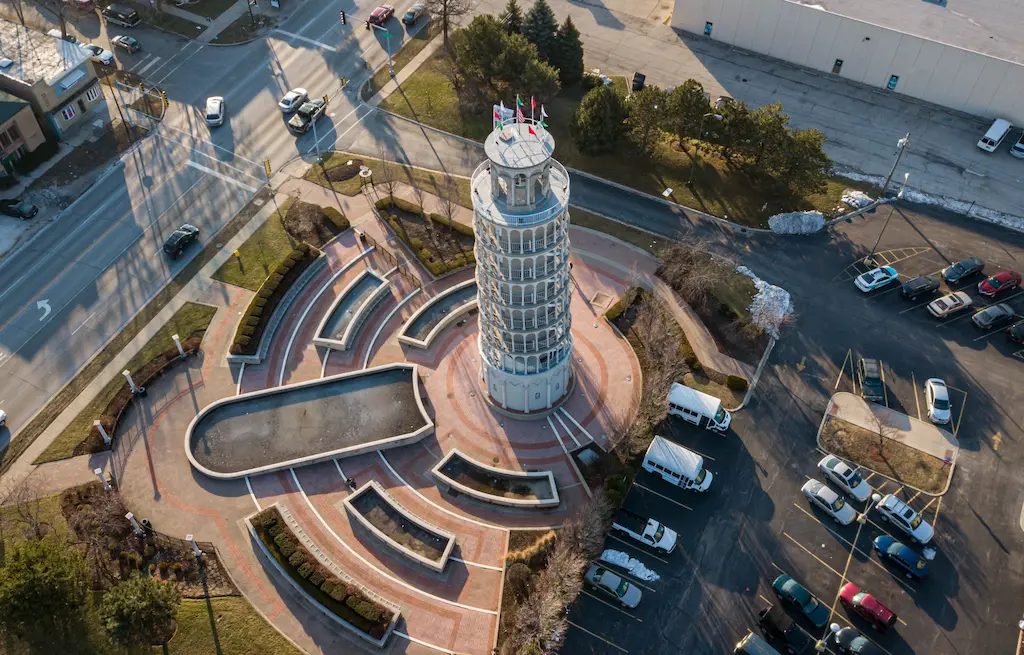 Leaning Tower of Niles