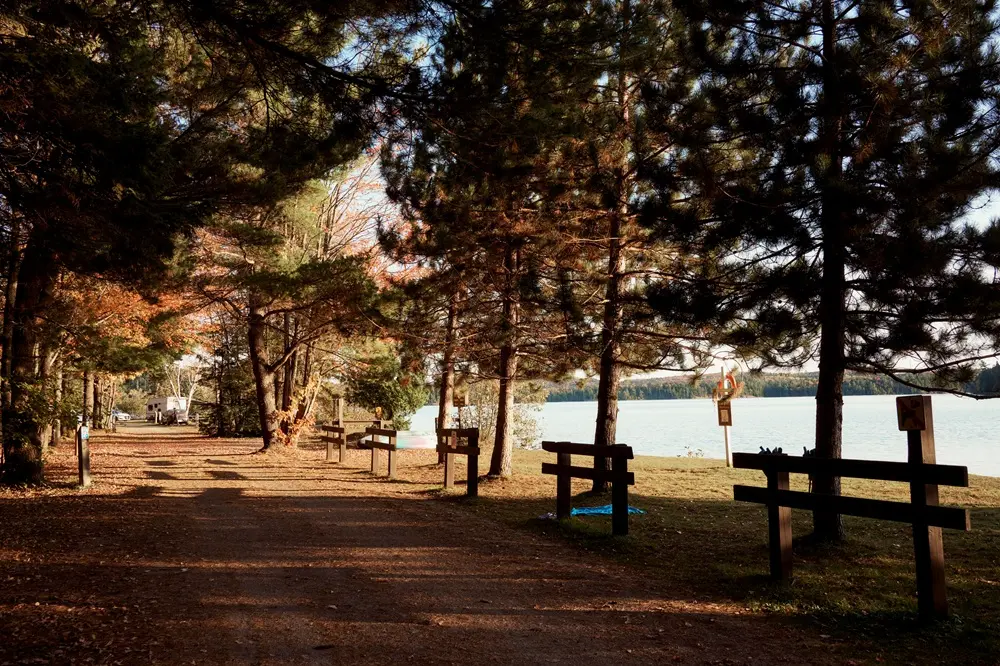 Algonquin Road Historic District